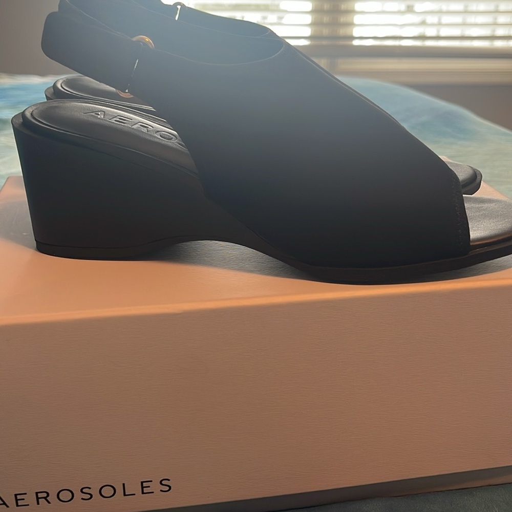 AEROSOLES Black Slingback Wedge Heel Sandals with Cushioned Footbed - Picture 3 of 8